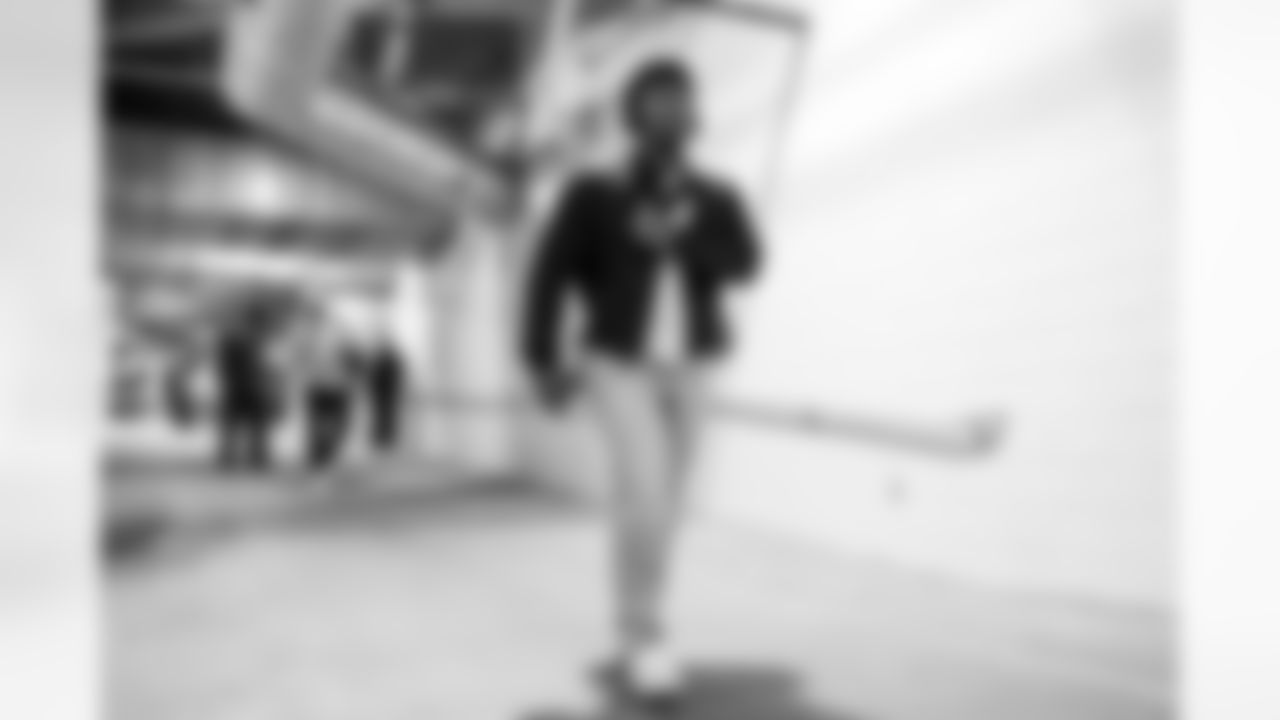 RB Kimani Vidal (30)