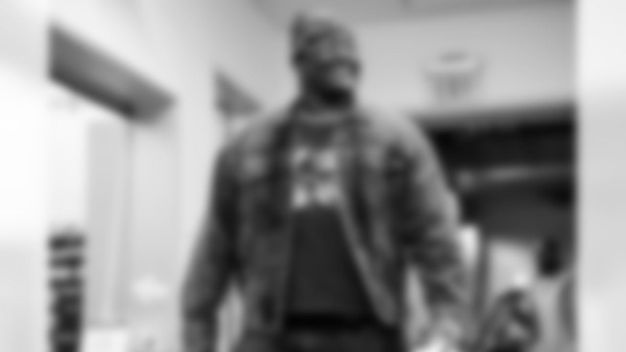 DL Naquan Jones (96)