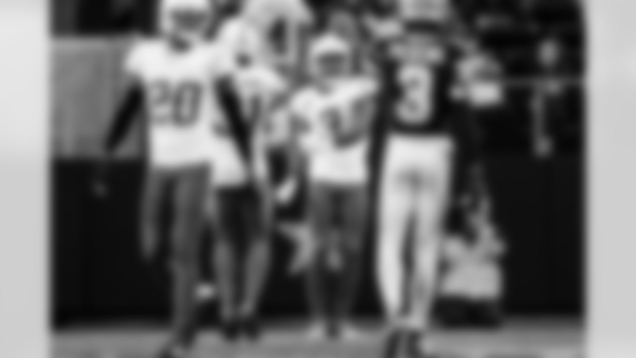 Check out the best shots from the Chargers Week 16 matchup against the Cowboys!