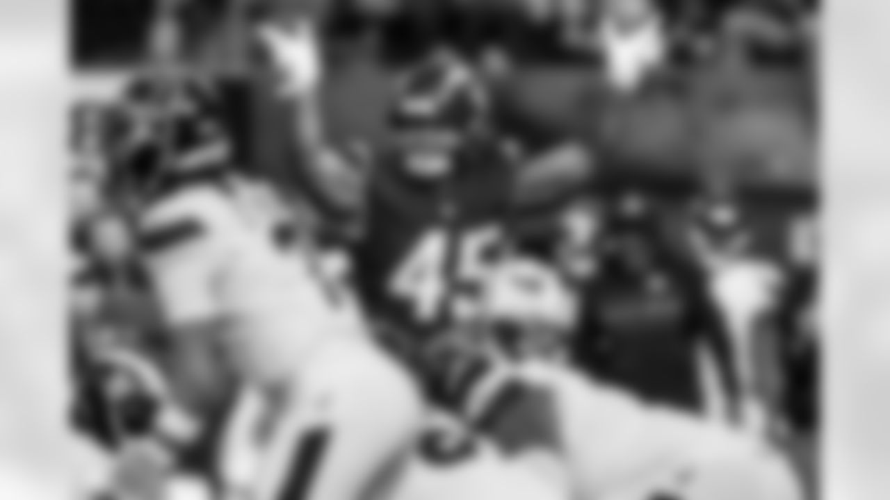 Check out the best shots from the Chargers Week 17 matchup against the Texans!