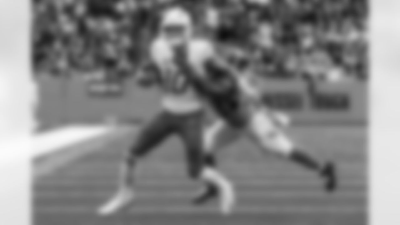 Take a look back at the best photos of Justin Herbert's 2025 campaign.