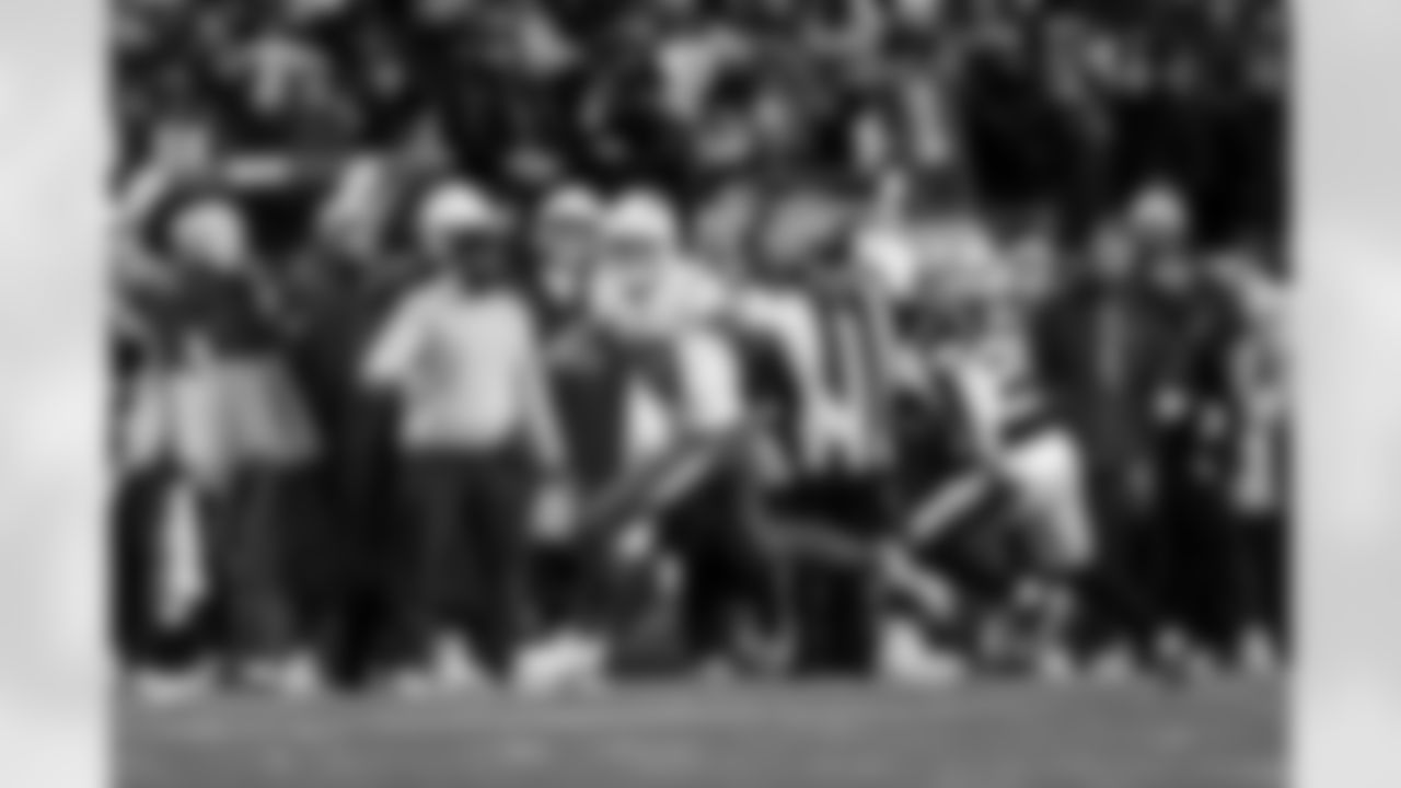 QB Justin Herbert (10)