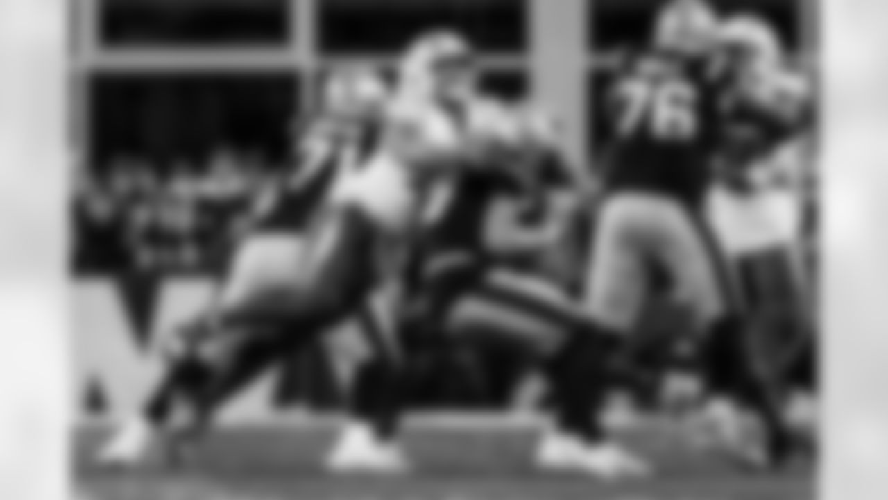 Take a look back at the best photos of Tuli Tuipulotu's 2025 campaign.