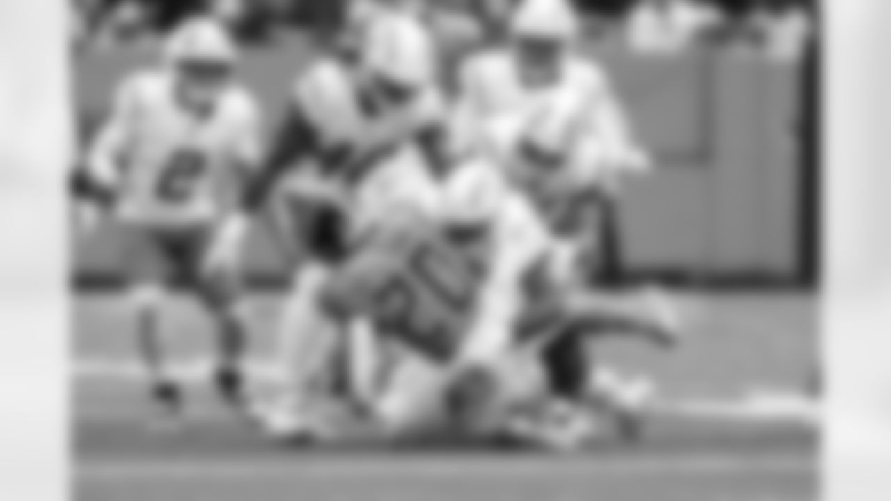 DB Elijah Molden (2), OLB Bud Dupree (48) and LB Daiyan Henley (0)