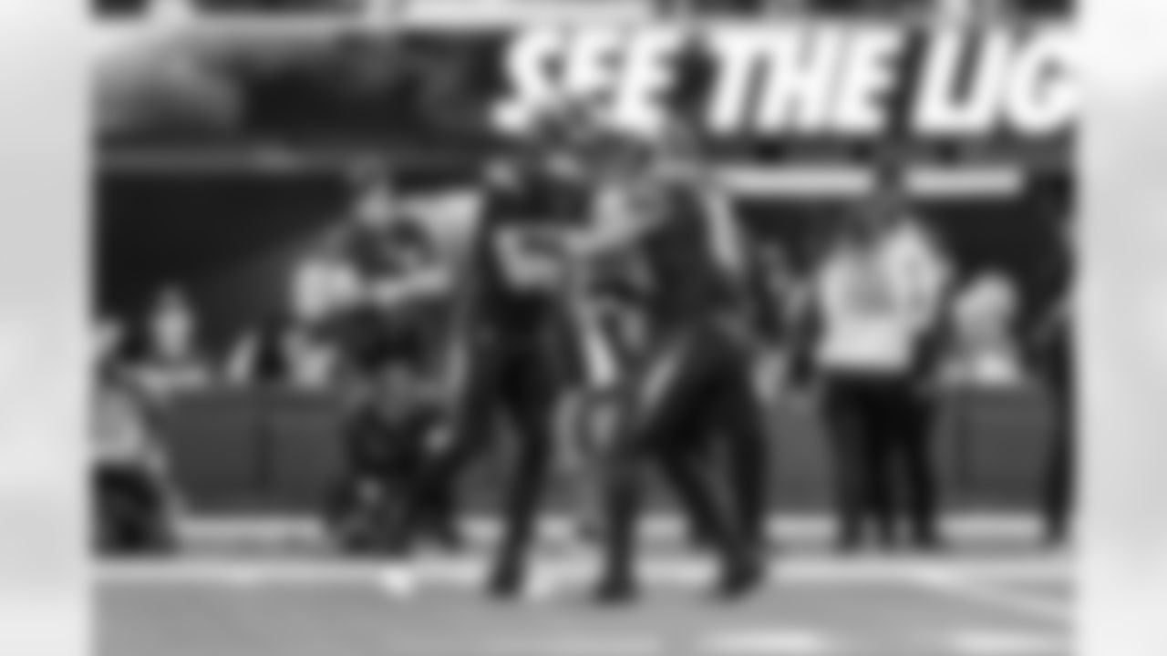 LB Troy Dye (43) and LB Daiyan Henley (0)