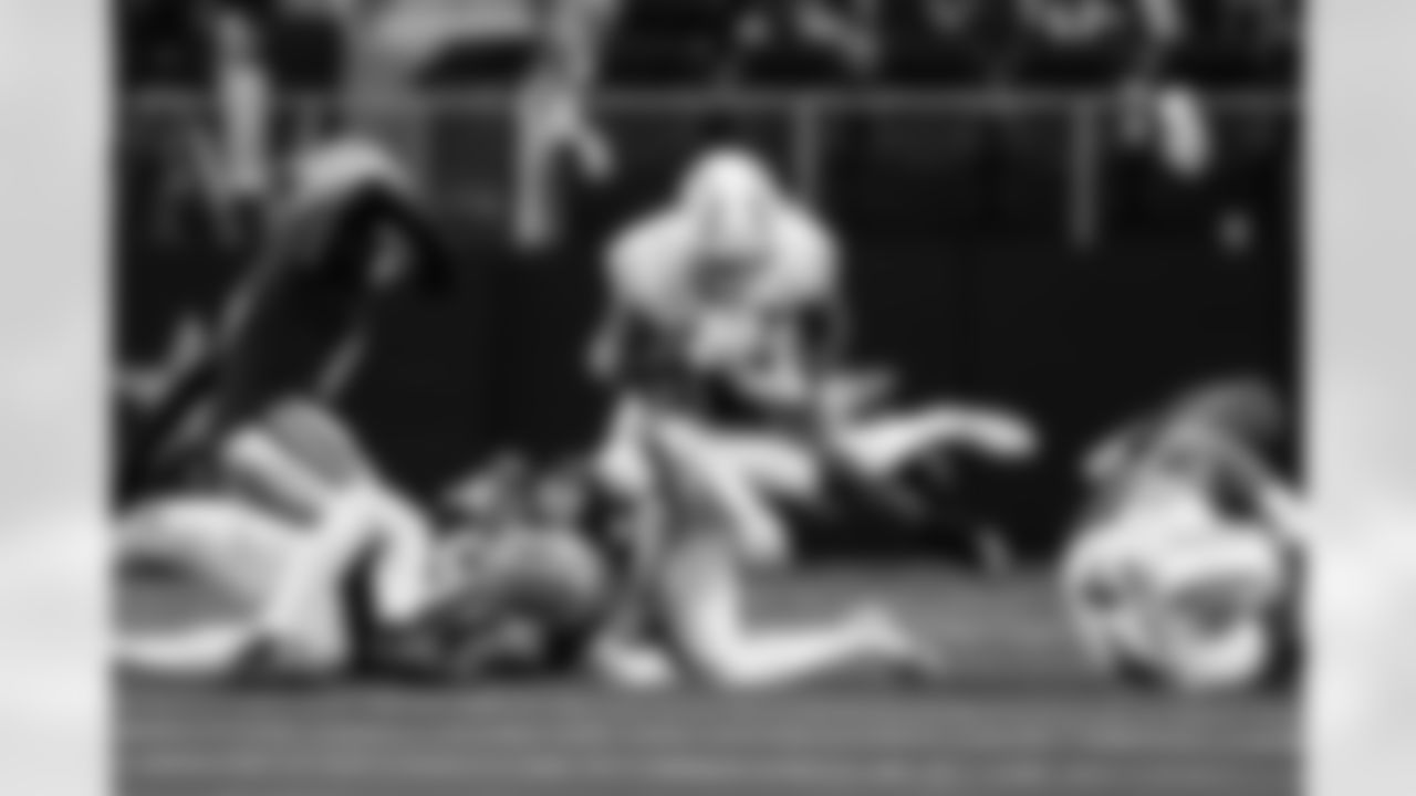 RB Kimani Vidal (30)