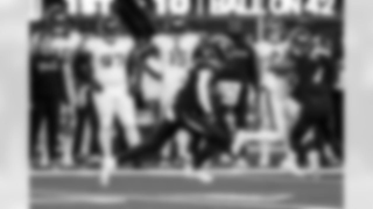 WR Ladd McConkey (15)