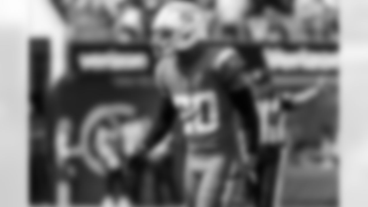 Check out the best shots from the Chargers Week 5 matchup against the Commanders!