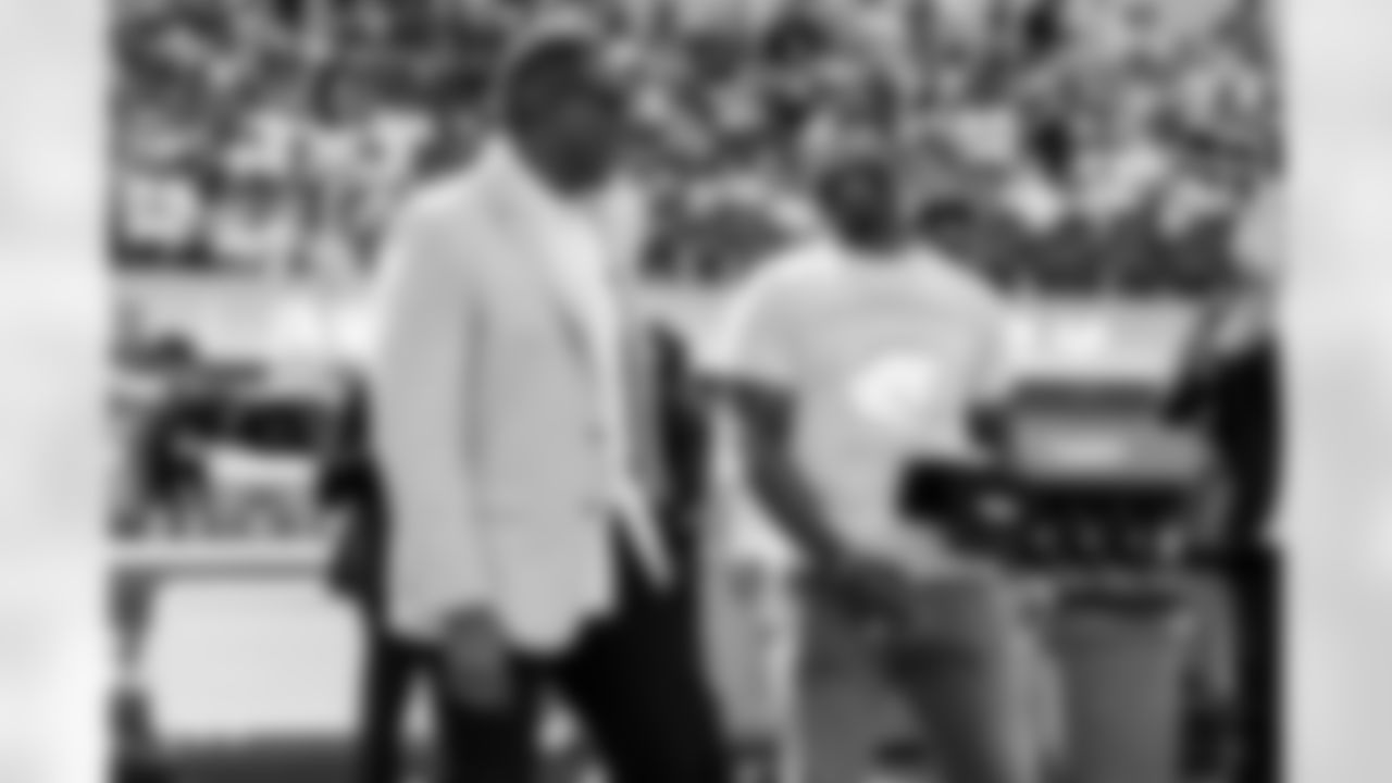 Chargers Legend Antonio Gates and Chargers Legend LaDainian Tomlinson