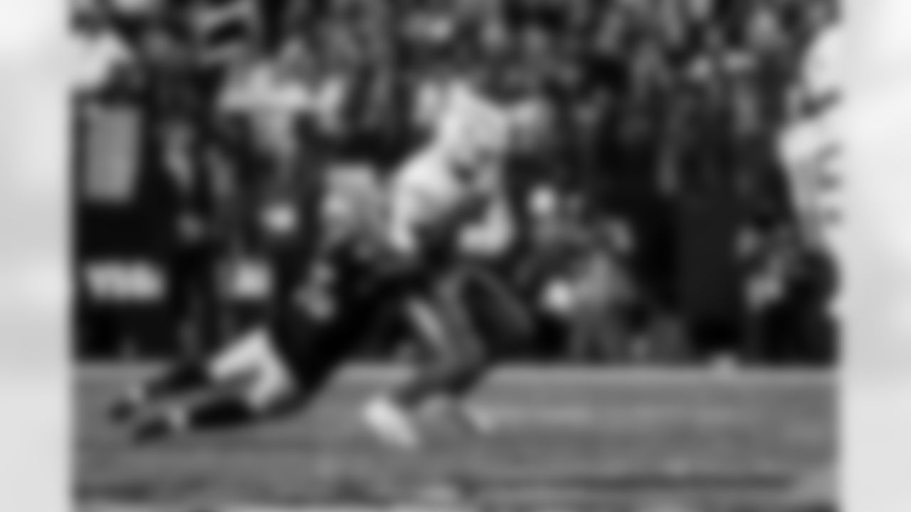 TE Will Dissly (89)
