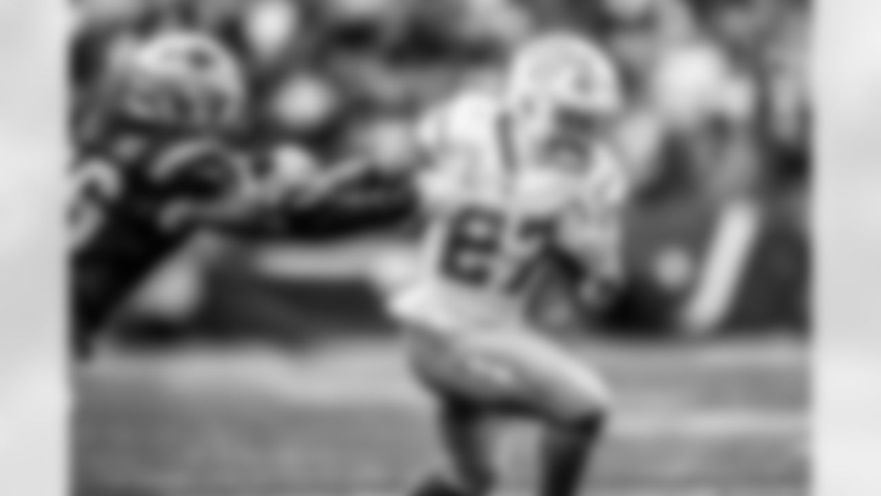 Take a look back at the Chargers Week 17 matchup with the Patriots in monochrome!
