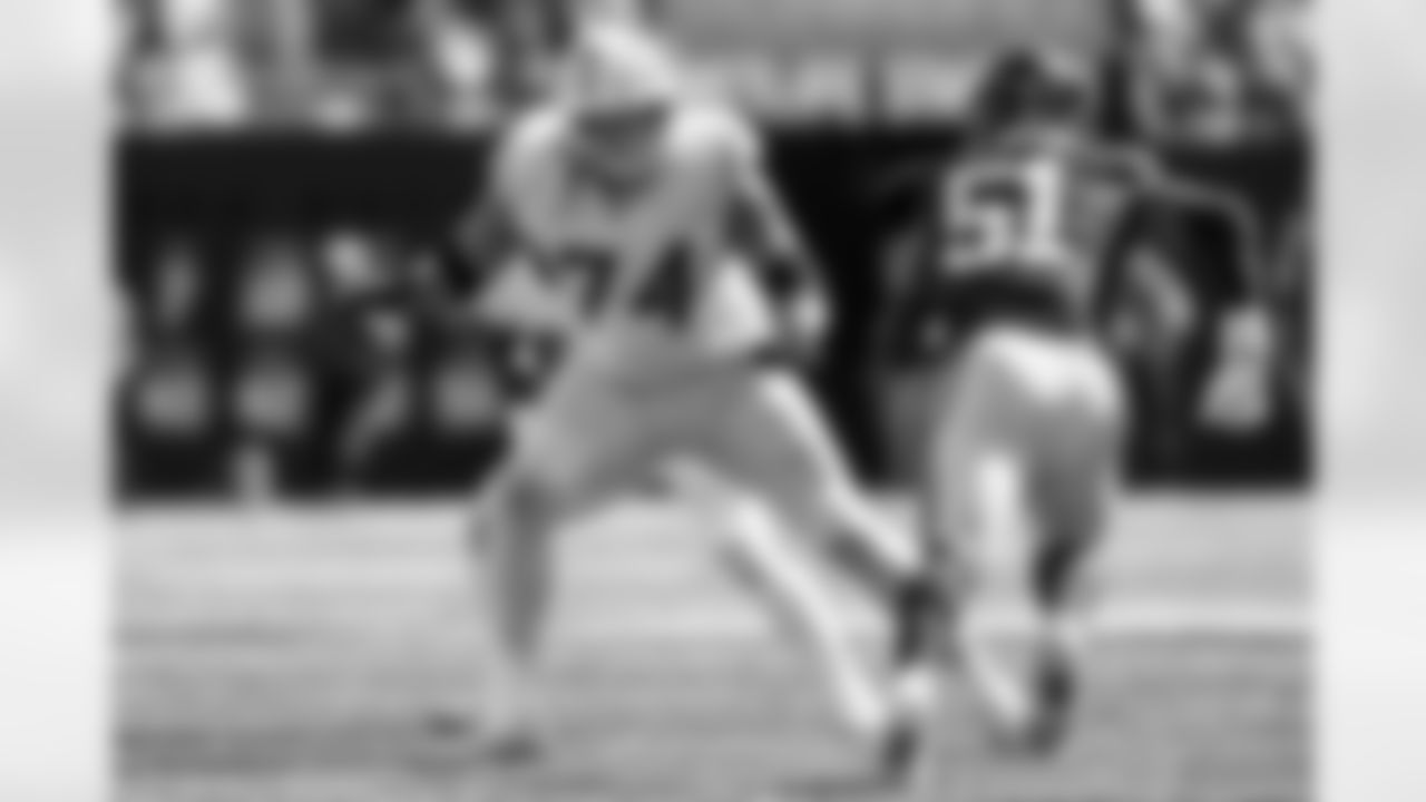 Take a look at the best photos of Chargers 2026 free agent Austin Deculus