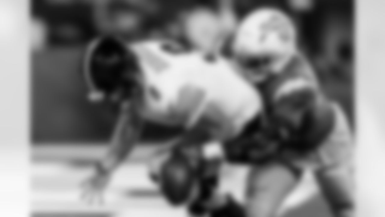 Check out the best shots from the Chargers Week 10 matchup against the Steelers!