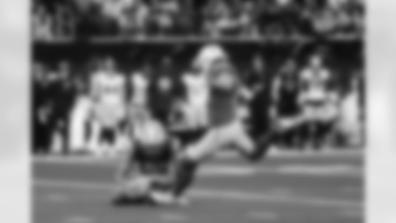 K Cameron Dicker (11) and P JK Scott (16)