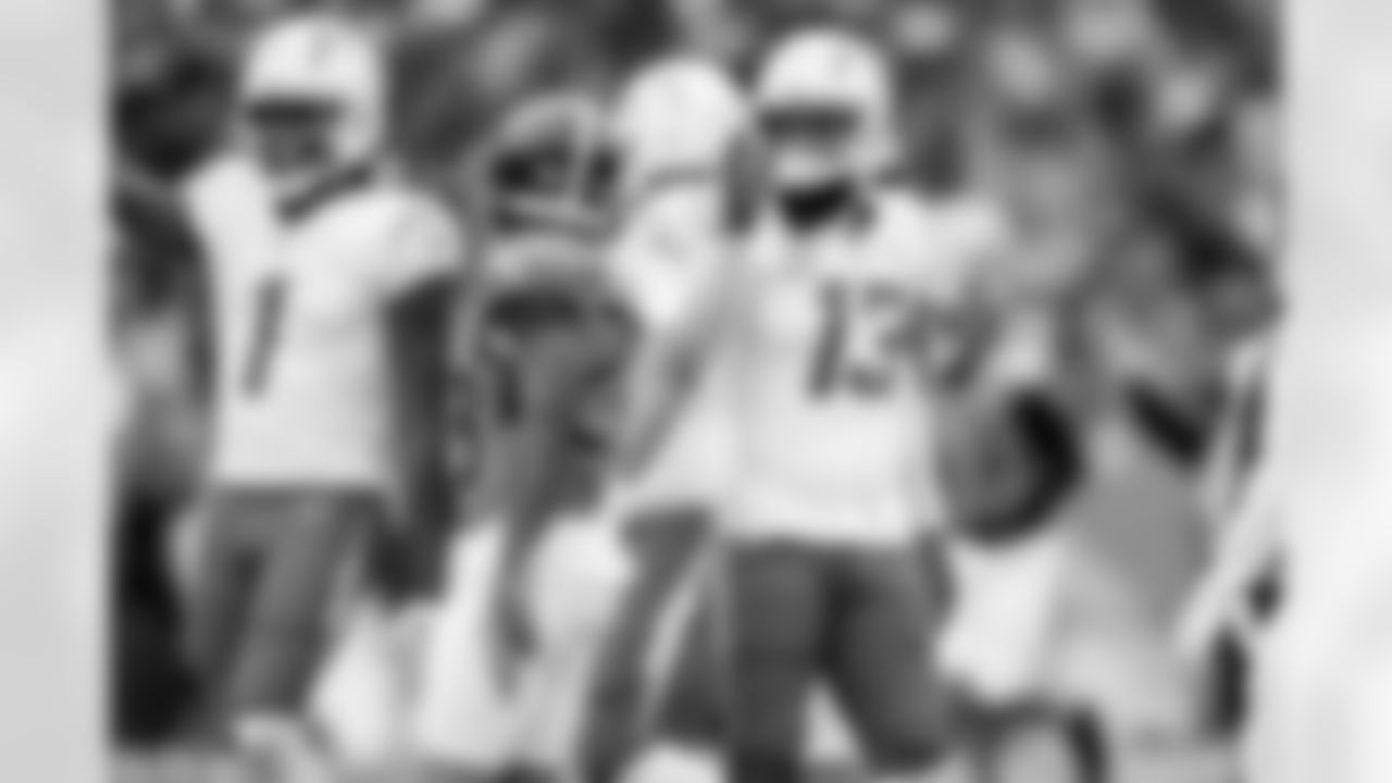 Check out the best shots from the Chargers Week 9 matchup against the Titans!