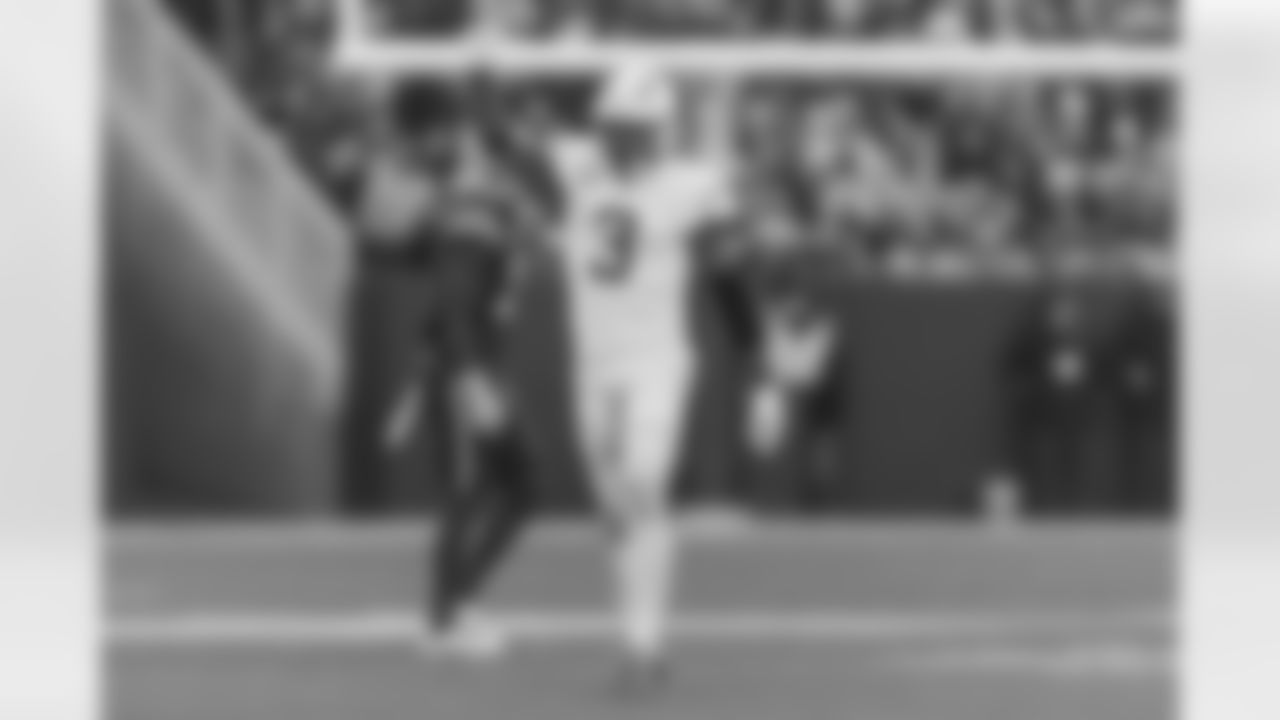 The Los Angeles Chargers play the Green Bay Packers on Sunday, November 19, 2023 at Lambeau Field in Green Bay, WI.
[FINAL SCORE: GB 23 - LAC 20]