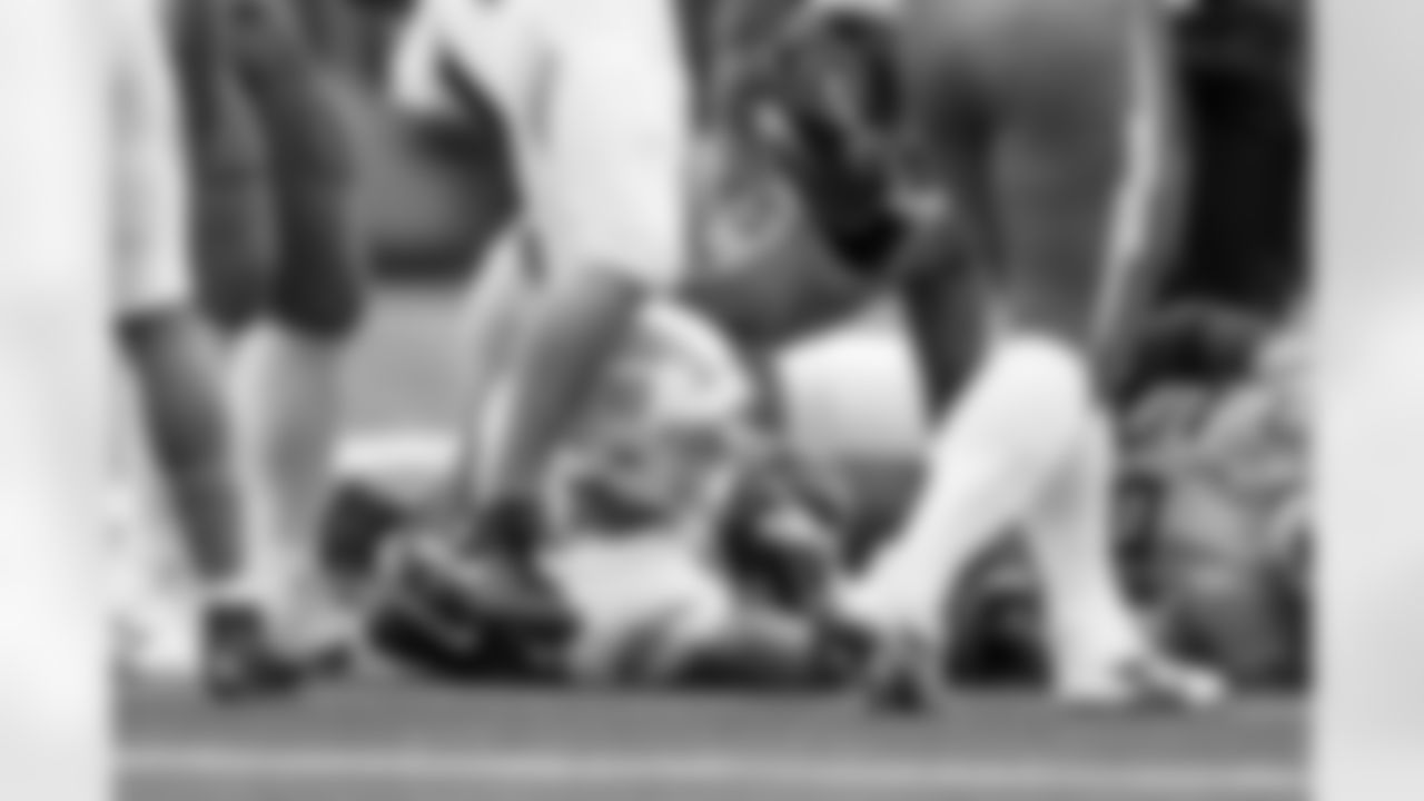 QB Justin Herbert (10)