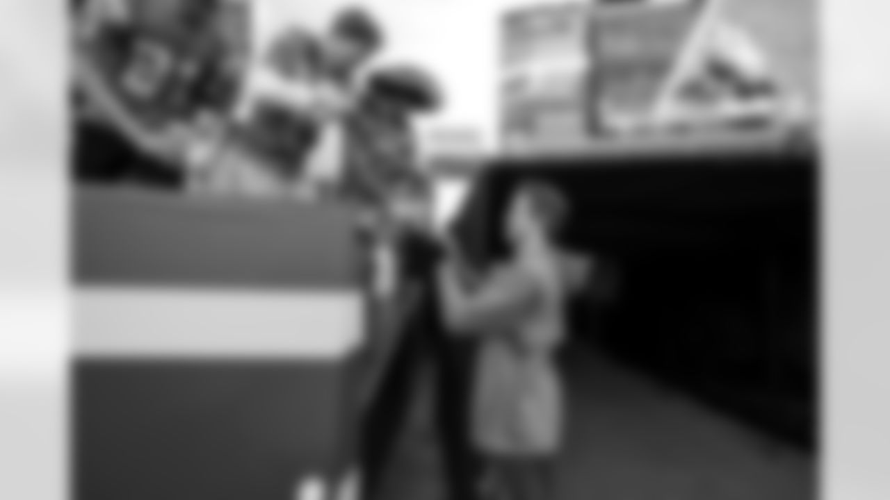 QB Justin Herbert (10)