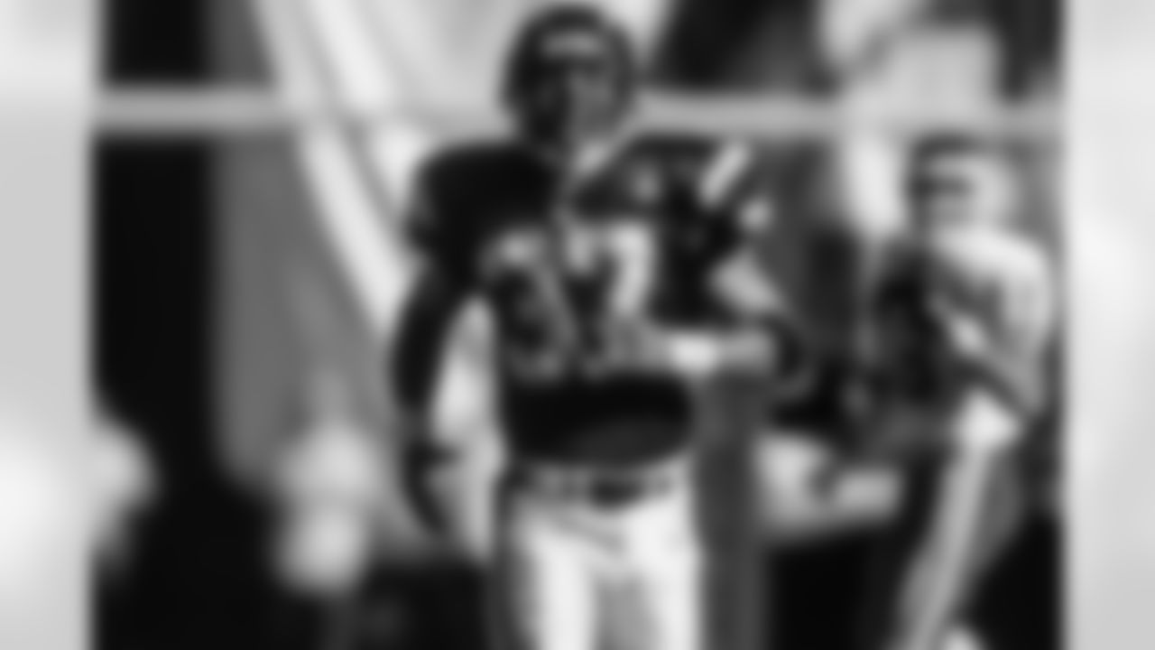 20001126_KCvsSD_Harrison_MN_002