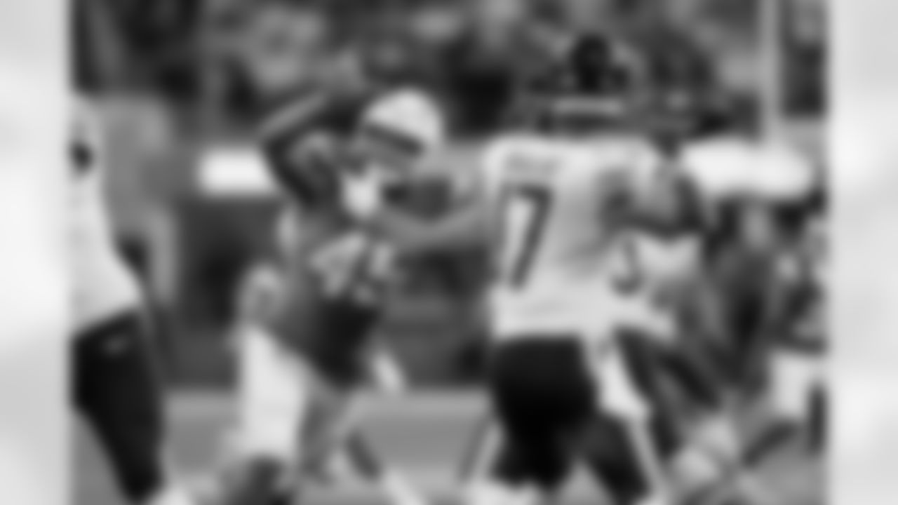 The Los Angeles Chargers play the Chicago Bears on Sunday, October 29, 2023 at SoFi Stadium in Inglewood, CA.
[FINAL SCORE: LAC 30 - CHI 13]