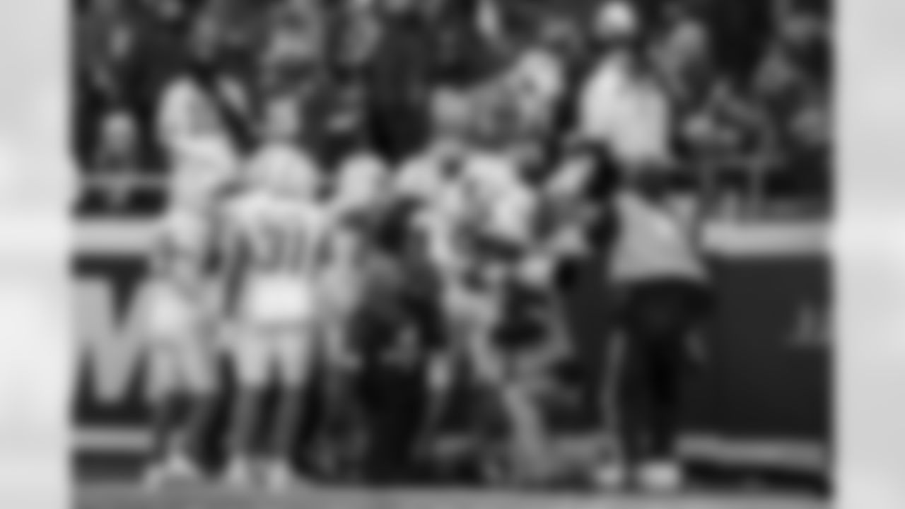 Check out the best shots from the Chargers Week 15 matchup against the Chiefs!