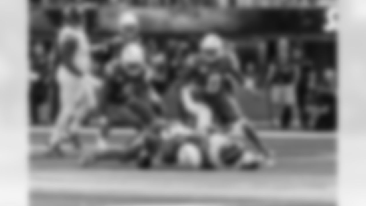 The Los Angeles Chargers agreed to terms on a multi-year contract extension with defensive lineman Teair Tart