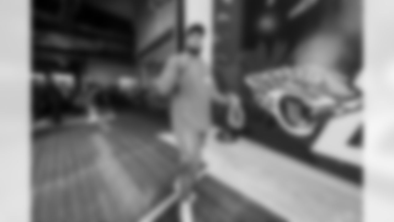 OLB Tuli Tuipulotu (45)