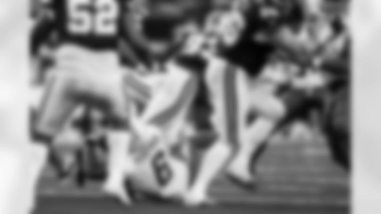 Check out the best shots from the Chargers Week 16 matchup against the Cowboys!