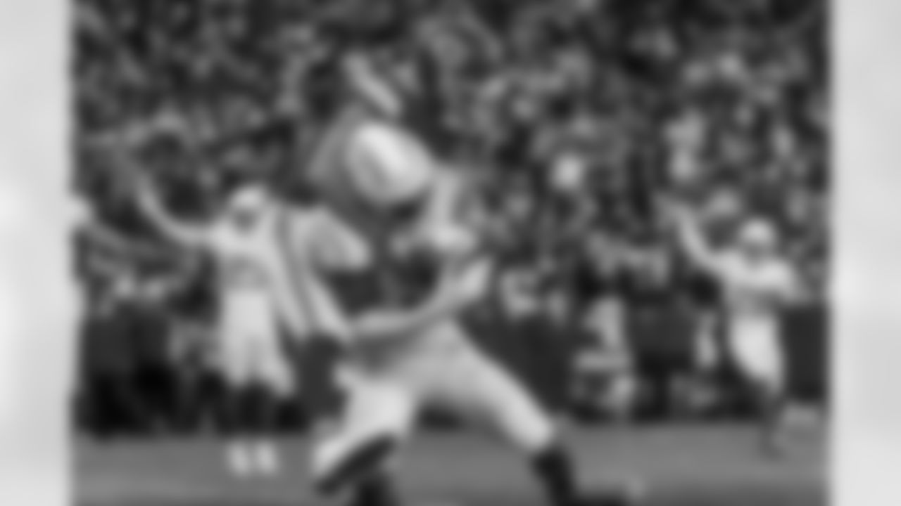 Chargers S Derwin James, Jr. (#3) in action during their Pro Bowl season.