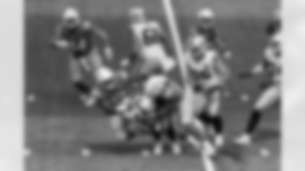 The Los Angeles Chargers play the Las Vegas Raiders on Sunday, September 8, 2024 at SoFi Stadium in Inglewood, CA.
[FINAL SCORE: LAC 22 - LV 10]