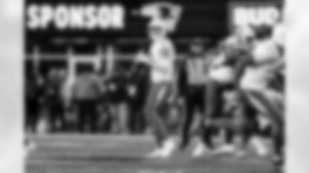 QB Justin Herbert (10)