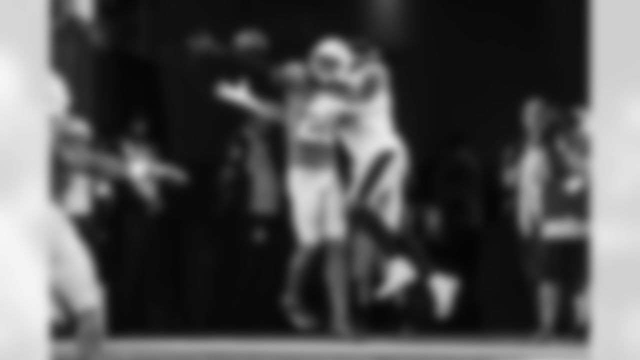 Check out the best shots from the Chargers Week 10 matchup against the Steelers!