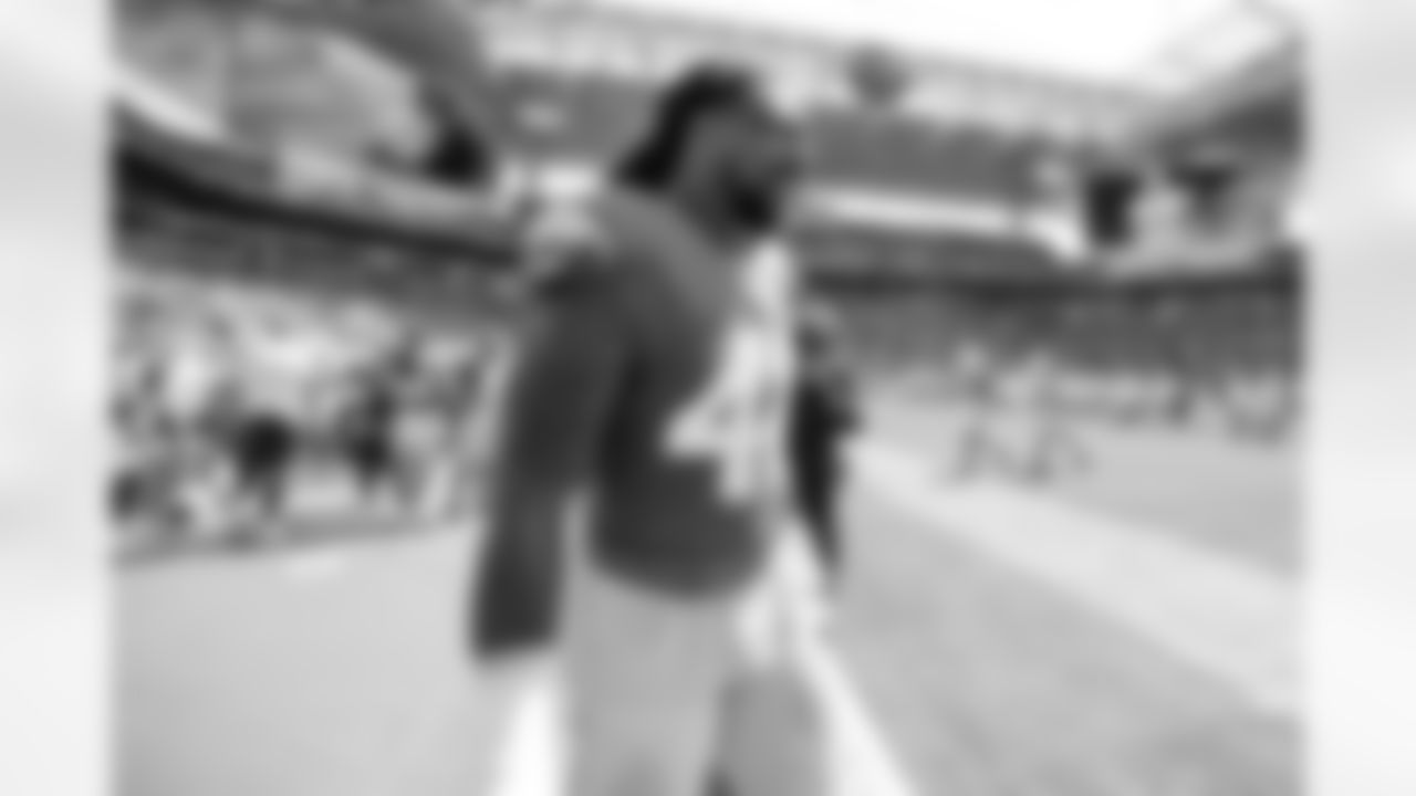 OLB Bud Dupree (48)
