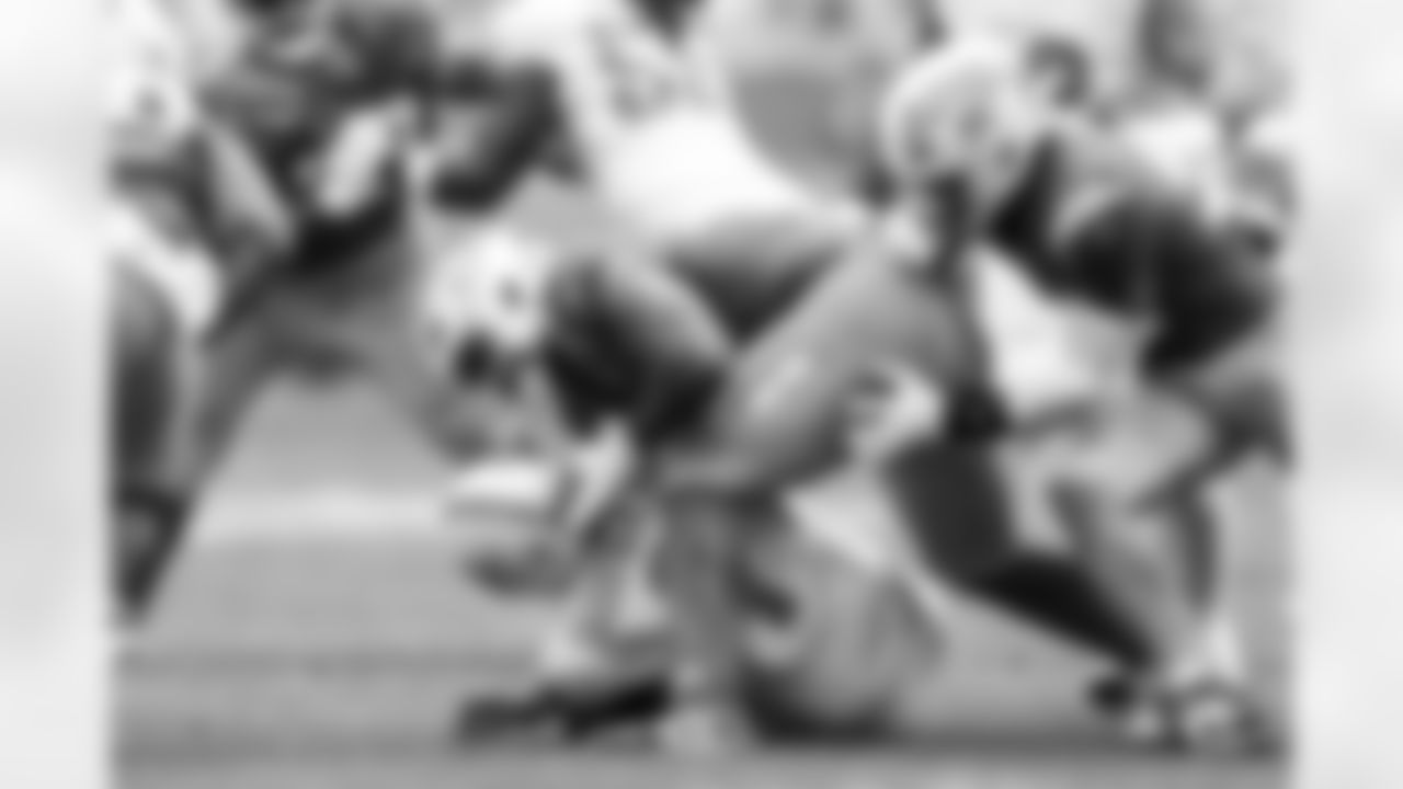 OLB Tuli Tuipulotu (45)