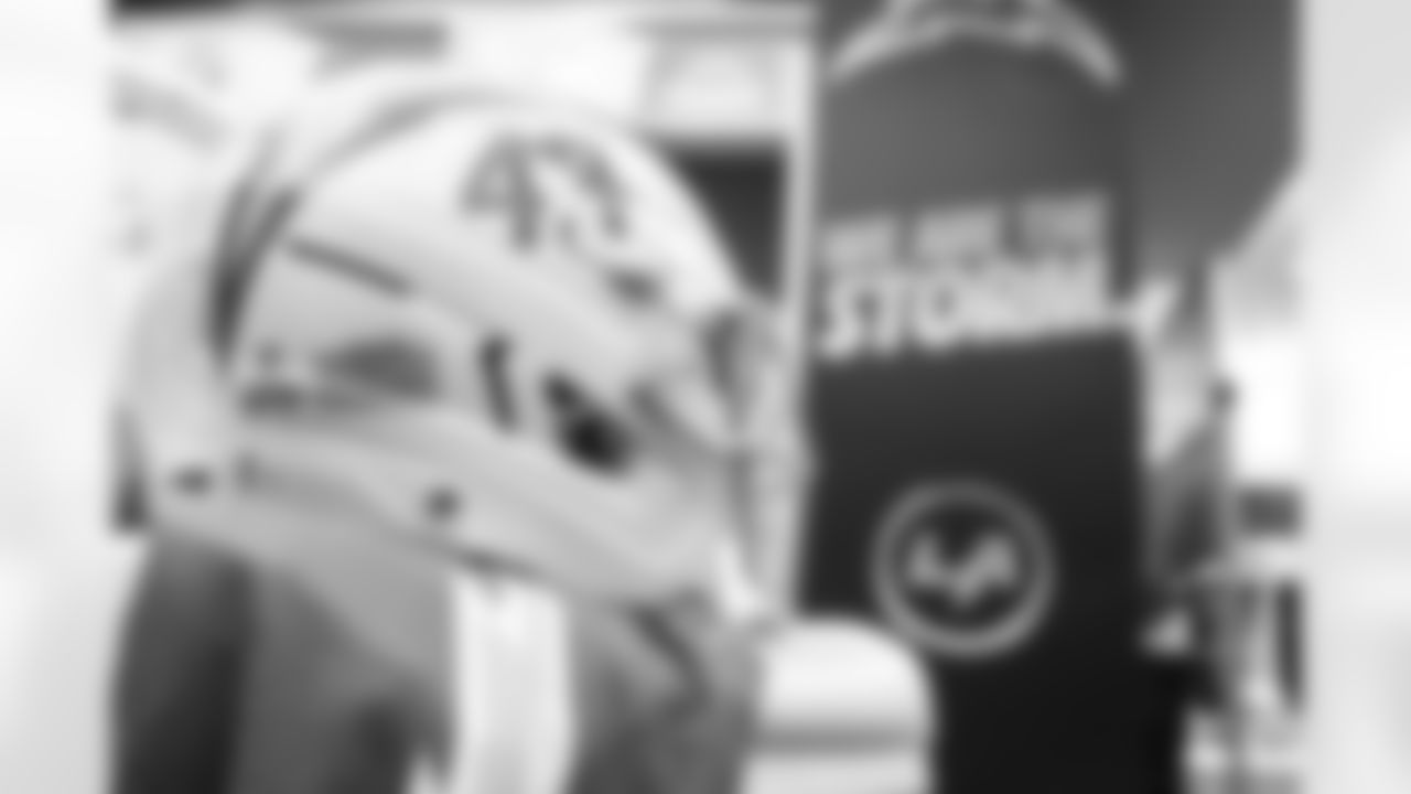 LB Troy Dye (43)