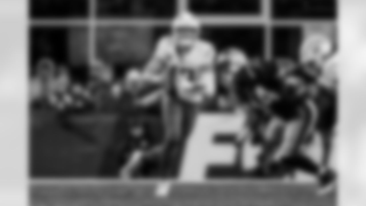 Take a look back at the best photos of Justin Herbert's 2025 campaign.