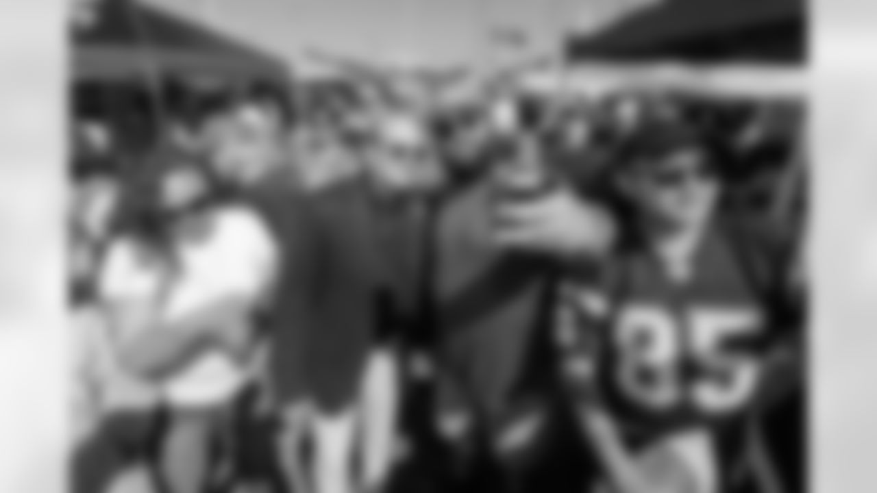 The Los Angeles Chargers play the Kansas City Chiefs on Sunday, September 29, 2024 at SoFi Stadium in Inglewood, CA.
[FINAL SCORE: KC 17 - LAC 10]