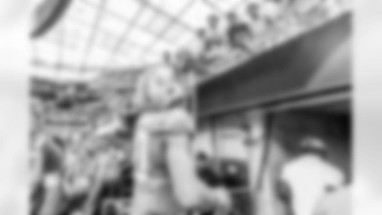 The Los Angeles Chargers play the Las Vegas Raiders on Sunday, September 8, 2024 at SoFi Stadium in Inglewood, CA.
[FINAL SCORE: LAC 22 - LV 10]