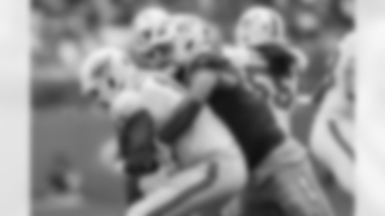 Chargers OLB Tuli Tuipulotu (#45) in action during their Pro Bowl season.