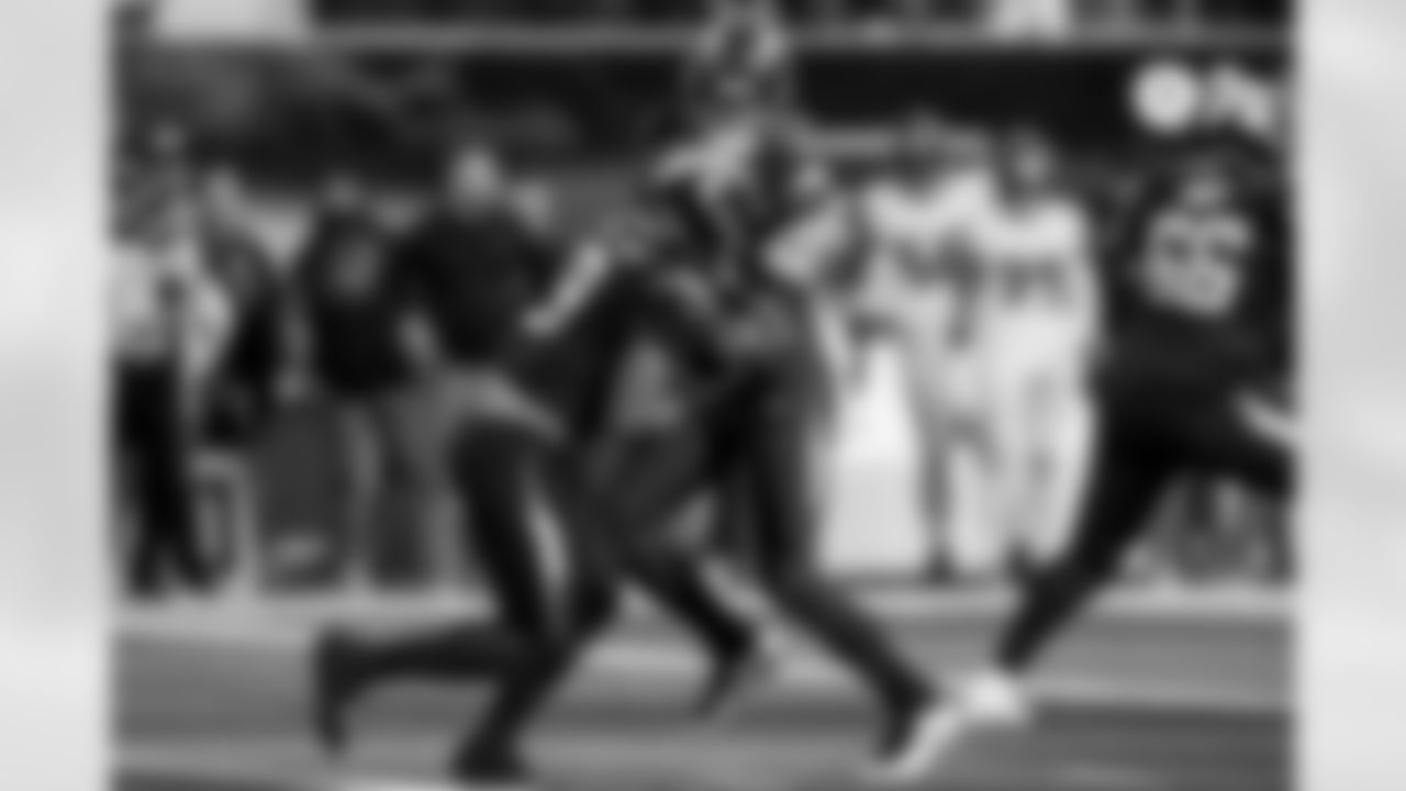 Check out the best shots from the Chargers Week 17 matchup against the Texans!