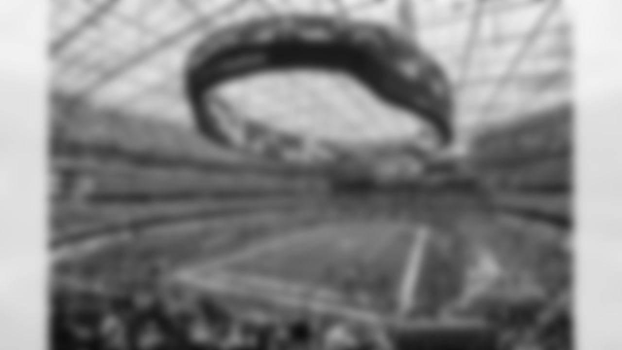 The Los Angeles Chargers play the Las Vegas Raiders on Sunday, September 8, 2024 at SoFi Stadium in Inglewood, CA.
[FINAL SCORE: LAC 22 - LV 10]