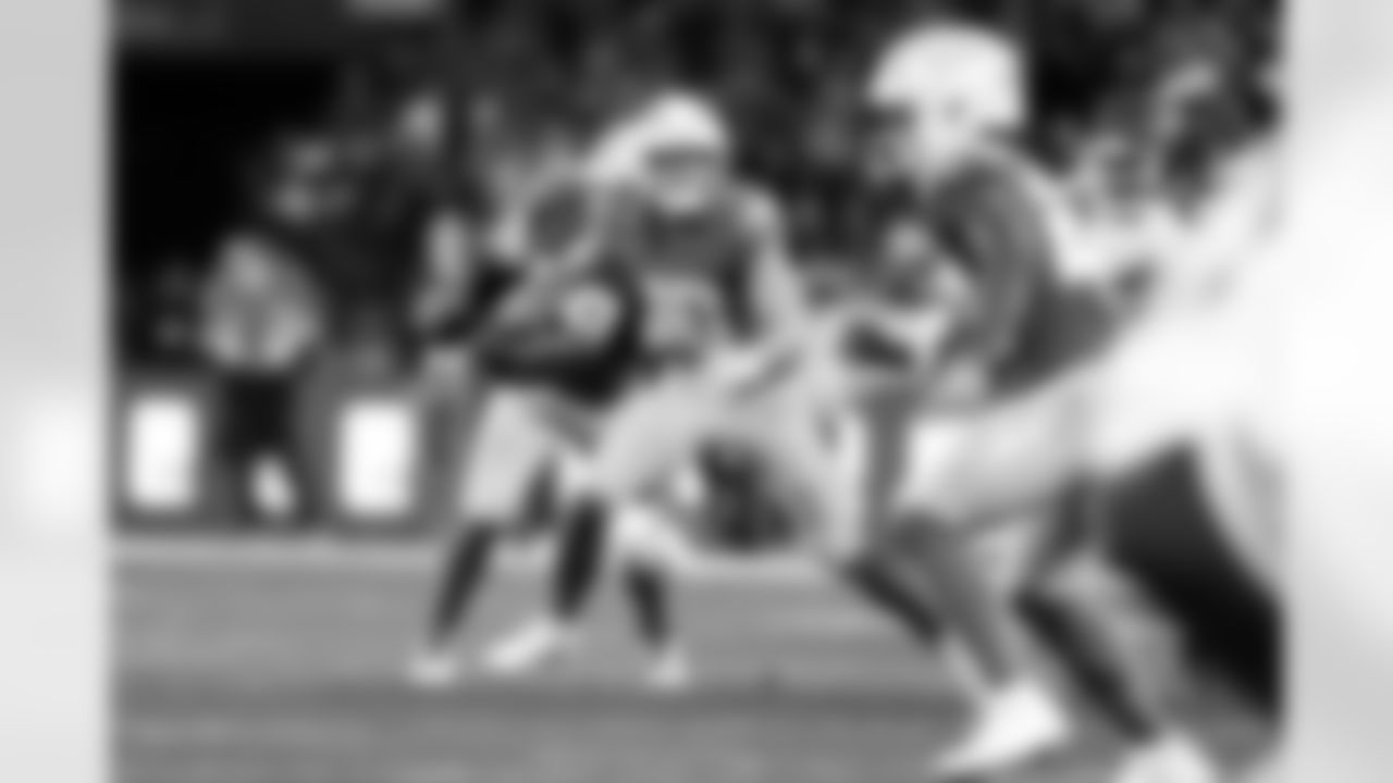 QB Justin Herbert (10)