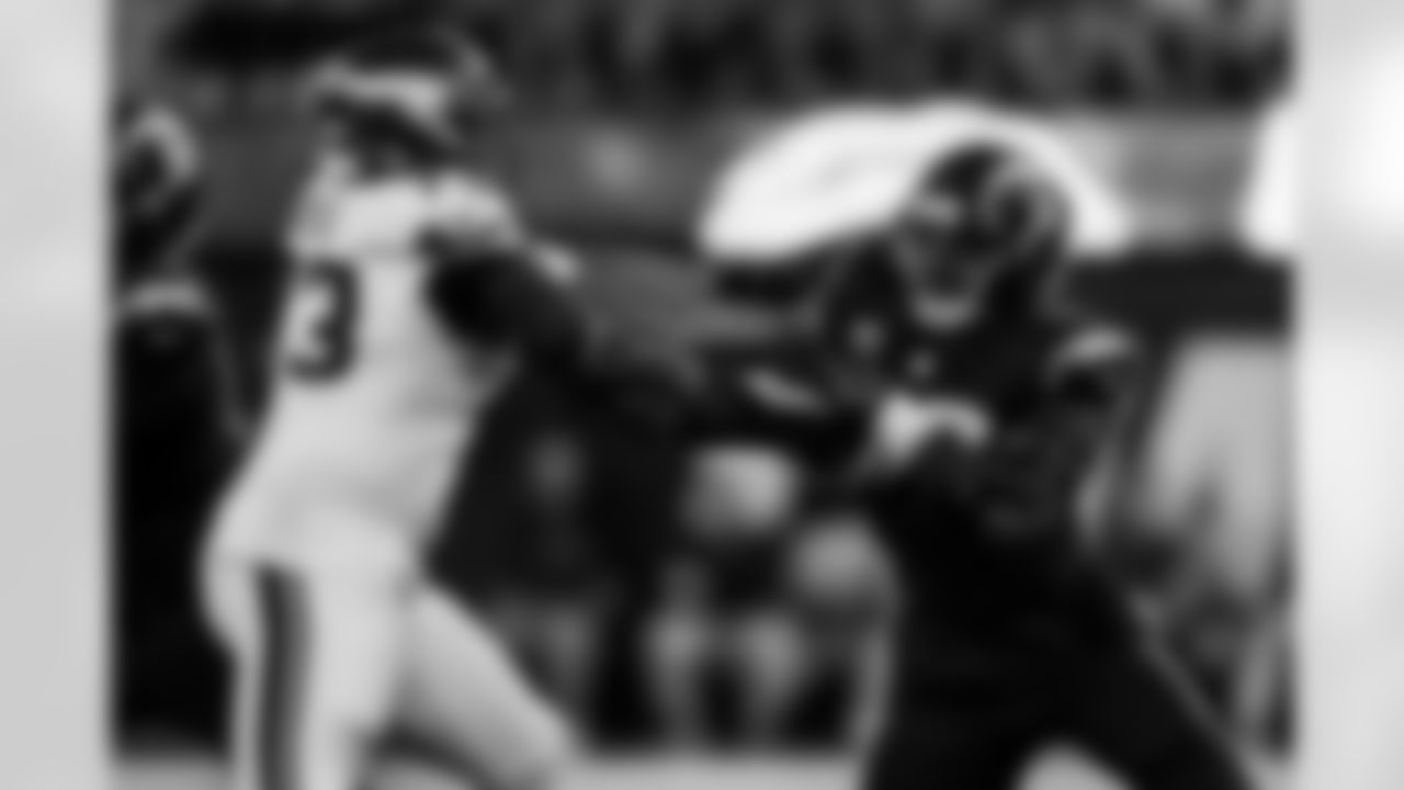 Take a look at the best photos of Chargers 2026 free agent Khalil Mack