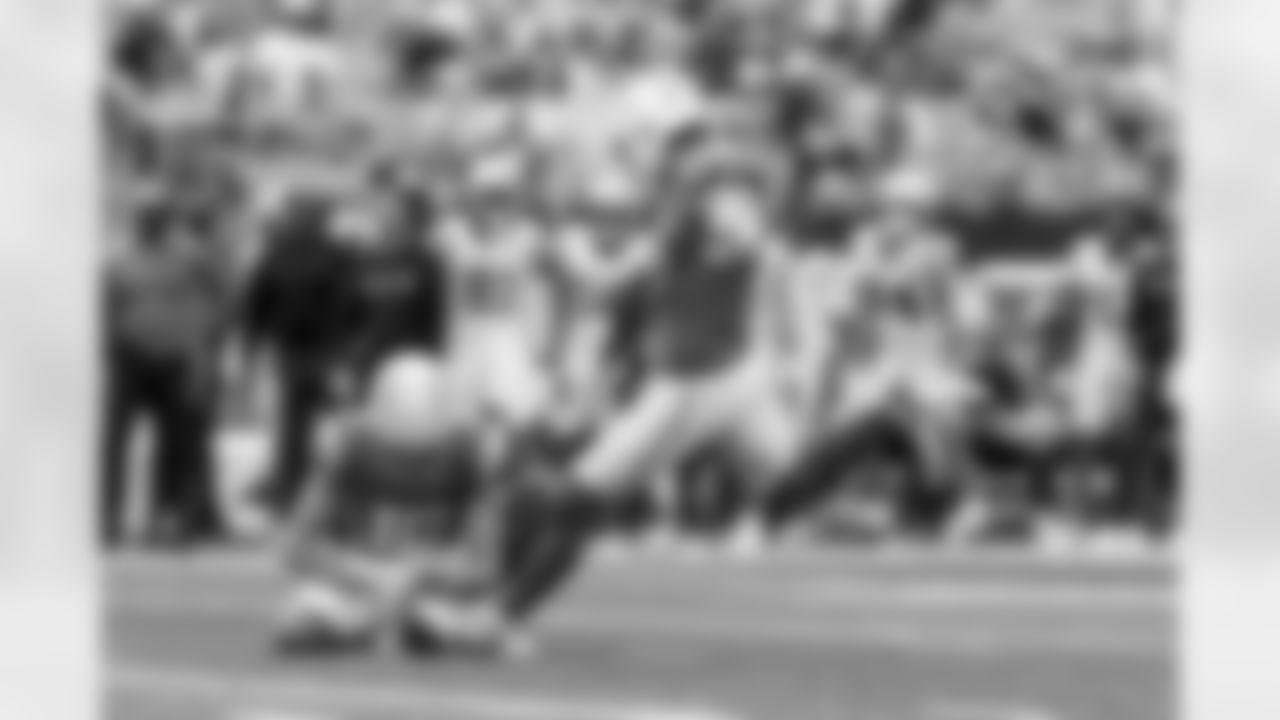 The Los Angeles Chargers play the Carolina Panthers on Sunday, September 15, 2024 at Bank of America Stadium in Charlotte, NC.
[FINAL SCORE: LAC 26 - CAR 3]