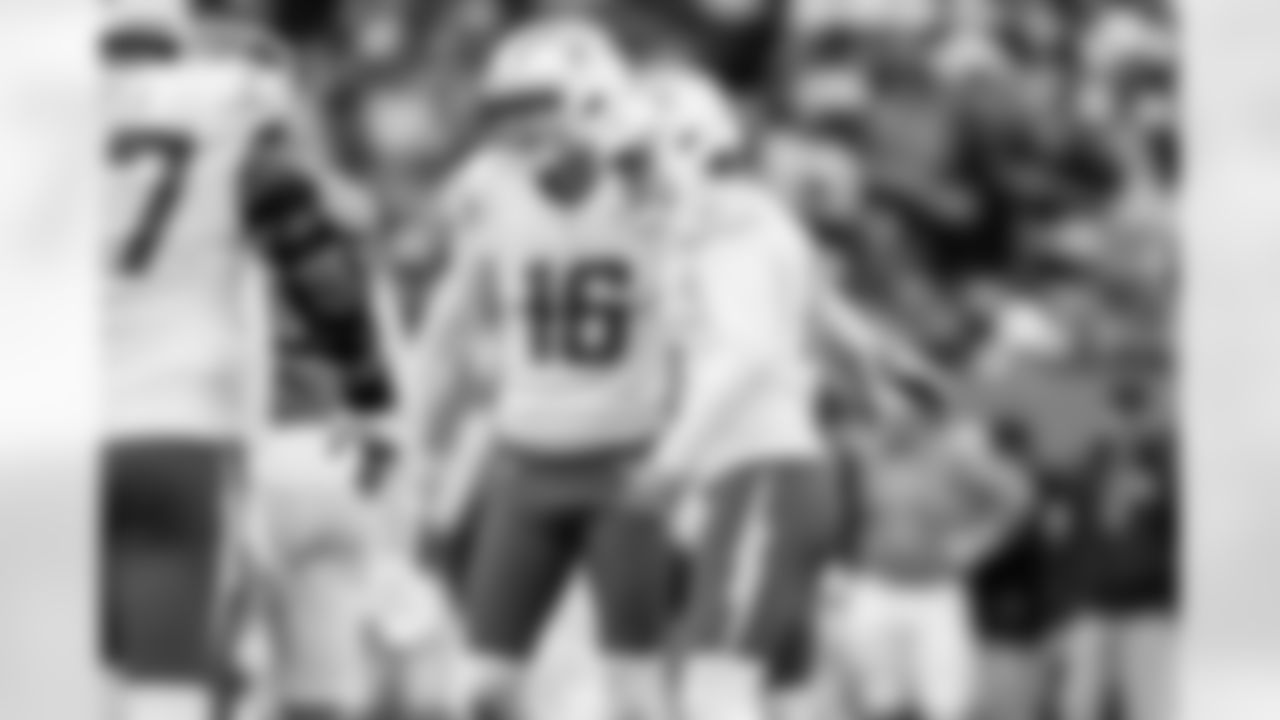 Take a look back at the best photos of Cameron Dicker's 2025 campaign.