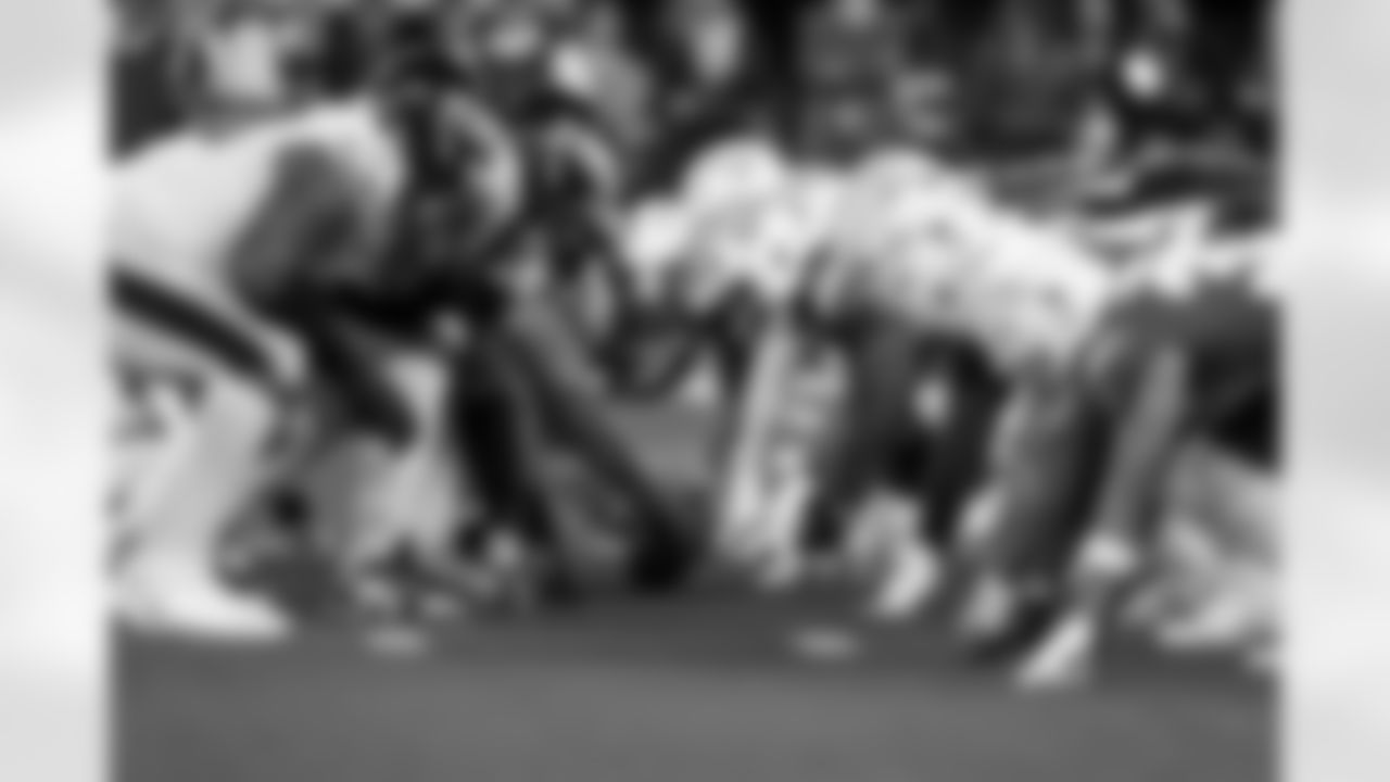 DL Justin Eboigbe (92)