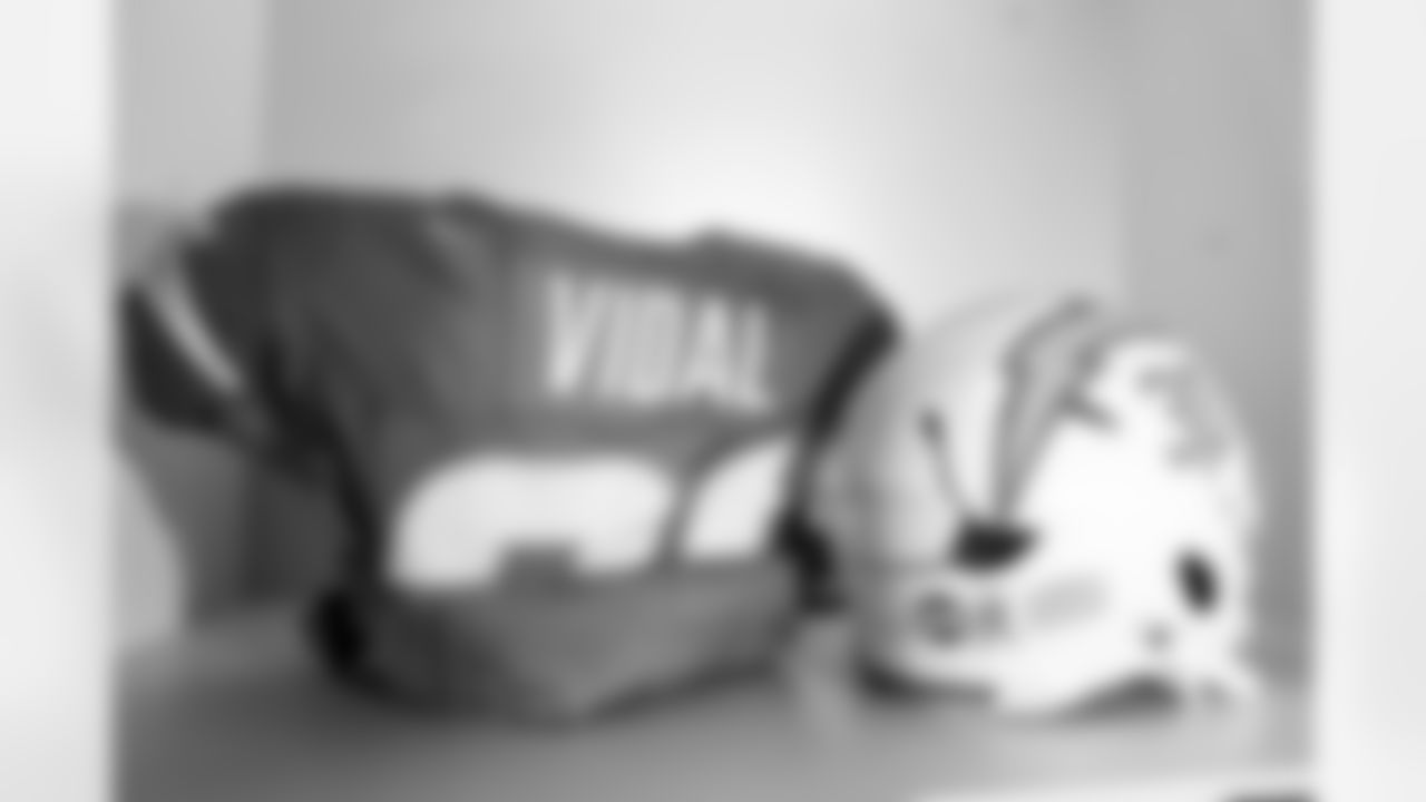 RB Kimani Vidal (30)