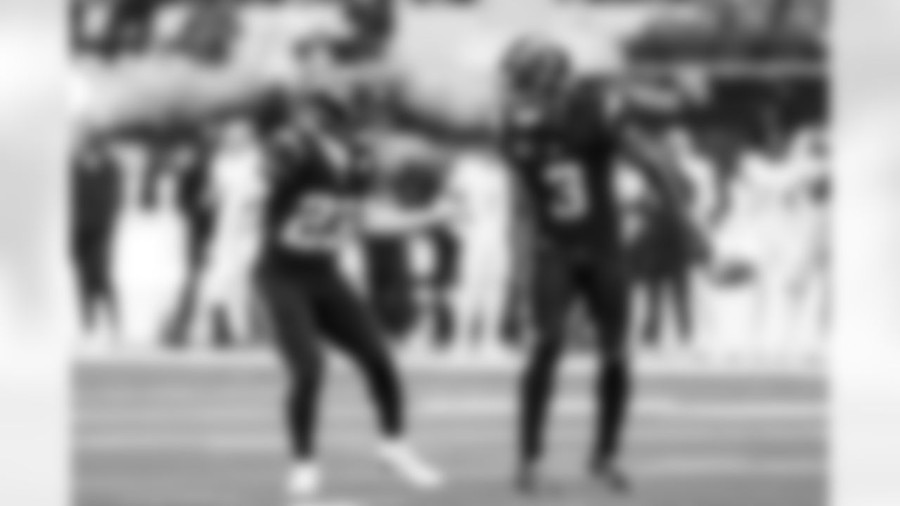 S Tony Jefferson (23) and S Derwin James Jr. (3)