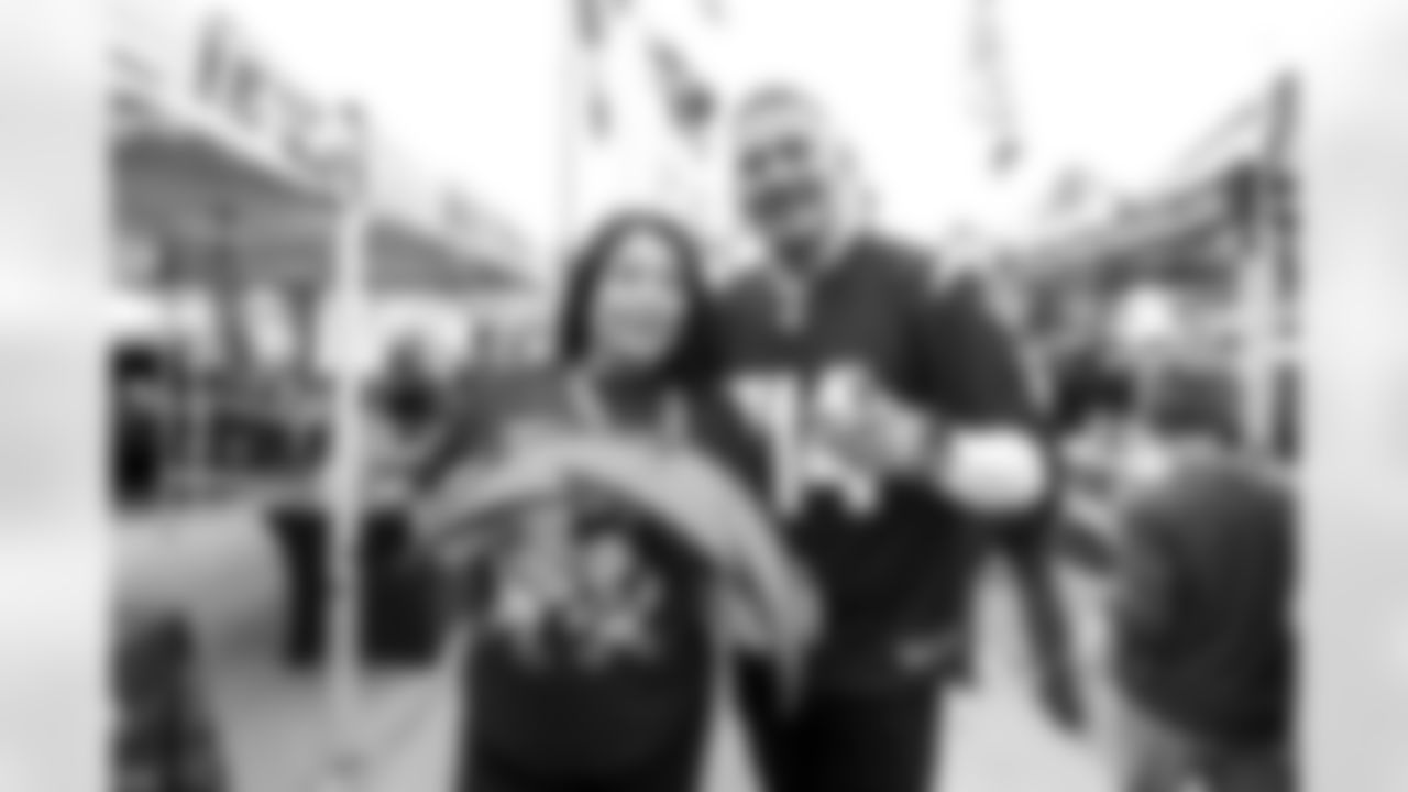 Fans joined the Bolt Fam at Pepsi Tailgate Central to get gameday ready for the Chargers' Week 13 clash with the Las Vegas Raiders.