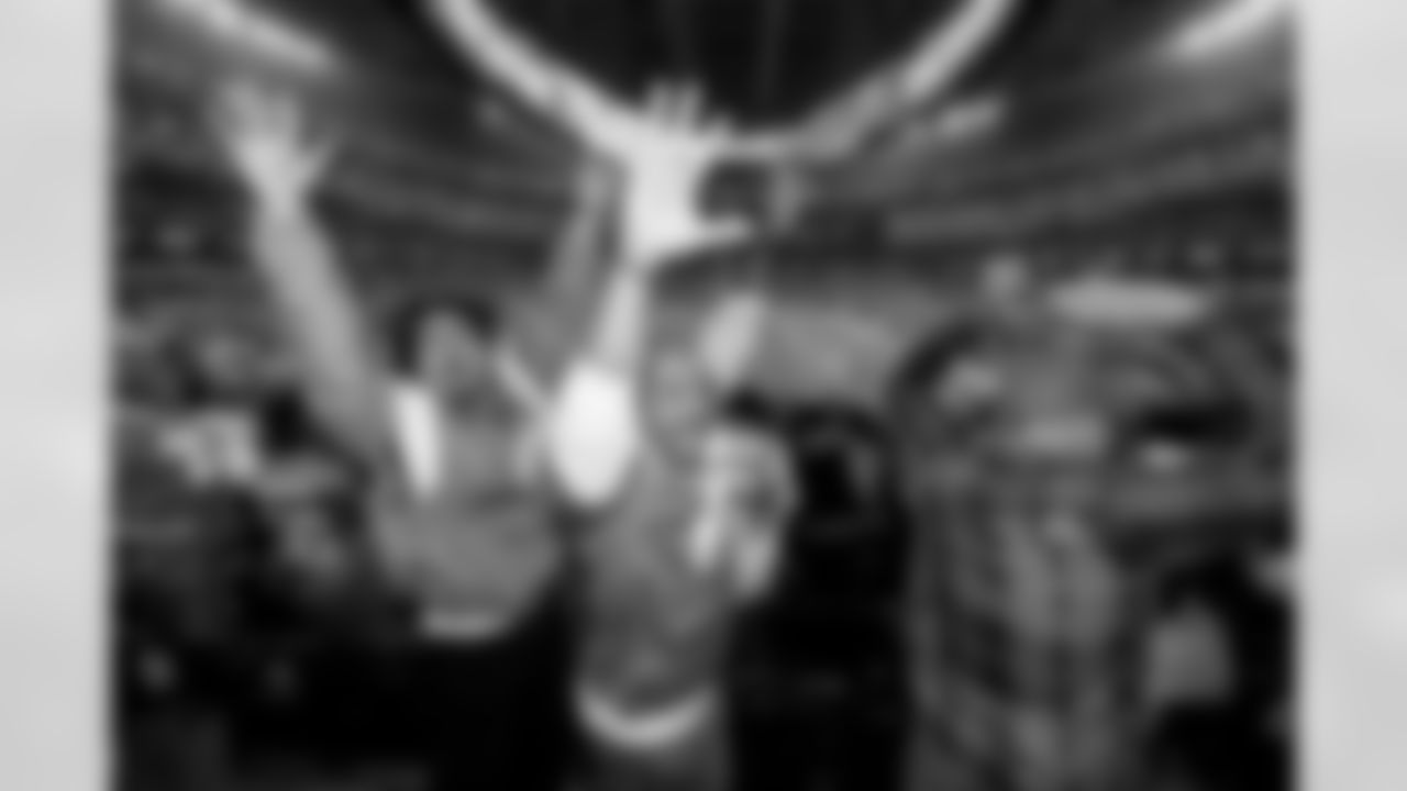 The Los Angeles Chargers play the Denver Broncos on Thursday, December 19, 2024 at SoFi Stadium in Inglewood, CA.
[FINAL SCORE: LAC 34 - DEN 27]